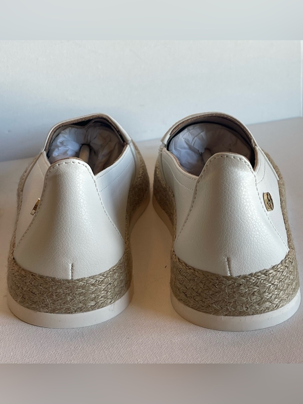 NIB GIANI BERNINI MEMORY FOAM SLIP ON ESPADRILLES WHITE WOMENS SIZE 8 - Picture 9 of 17